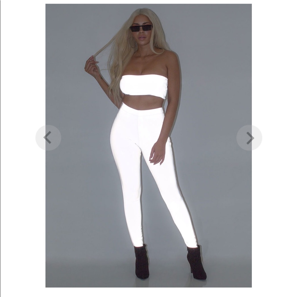 Reflective top and bottom set